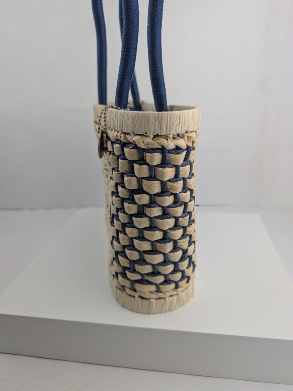 The Sak Original Woven Straw Rattan Basket Tote Bag Purse Navy Woven Insert EUC - Picture 9 of 12